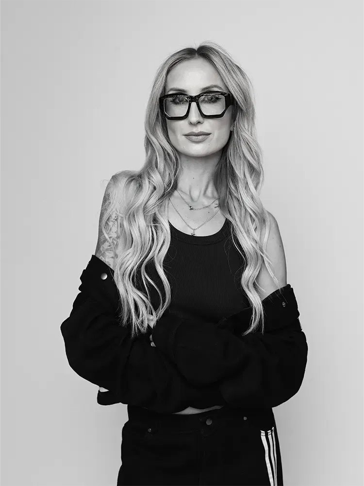 Julie Gauthier — Senior Account Manager